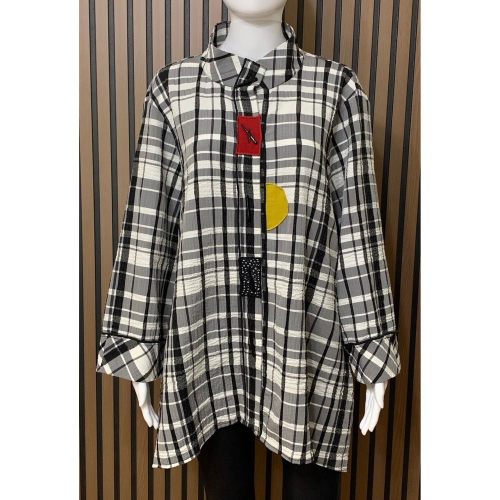 Ali Miles Plaid Tunic Shirt Women's 1X Black White Artistic Patch Button Up Top